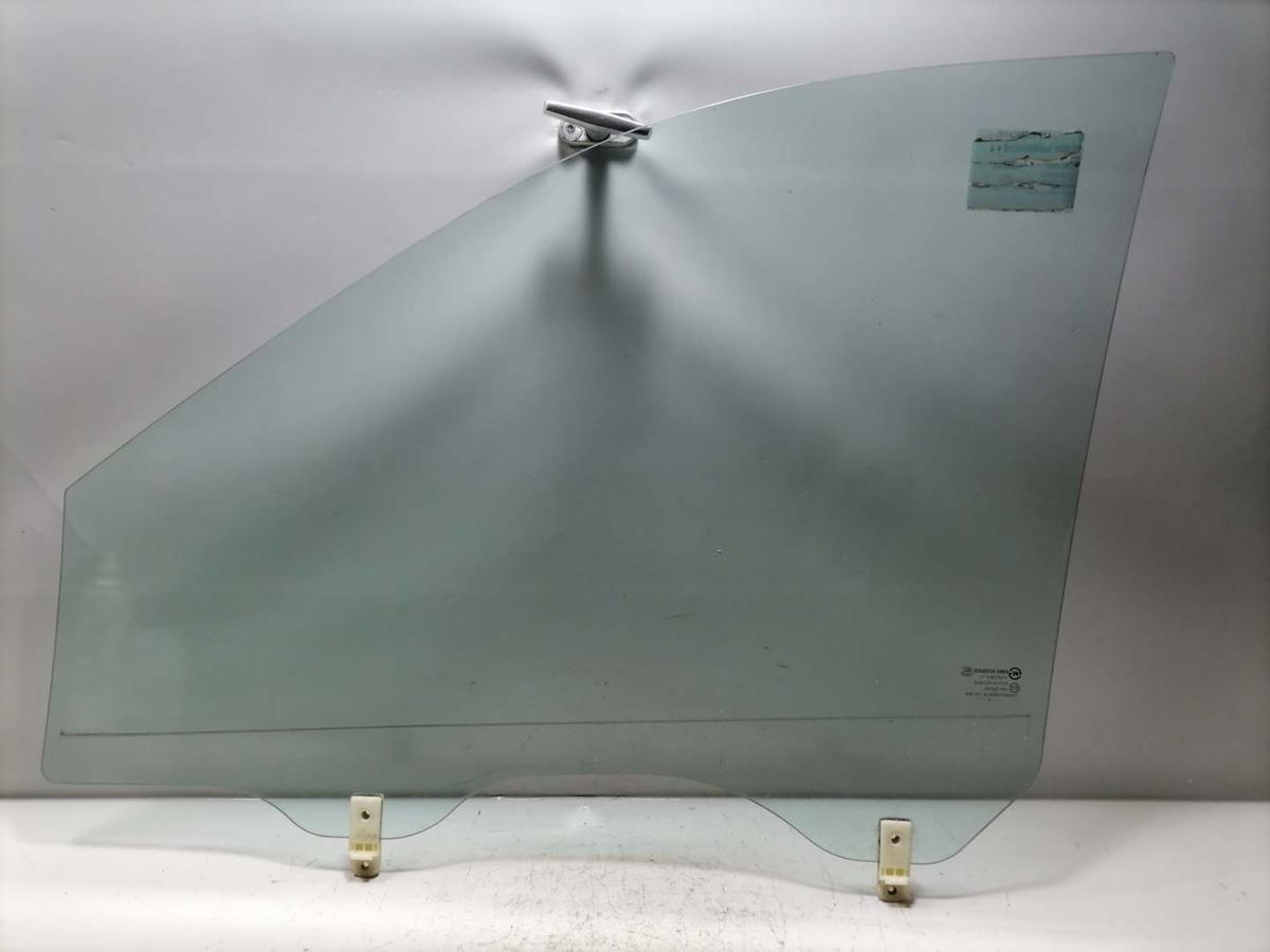 Kia Carnival 2 original T&uuml;rscheibe vorn rechts Bj.2009